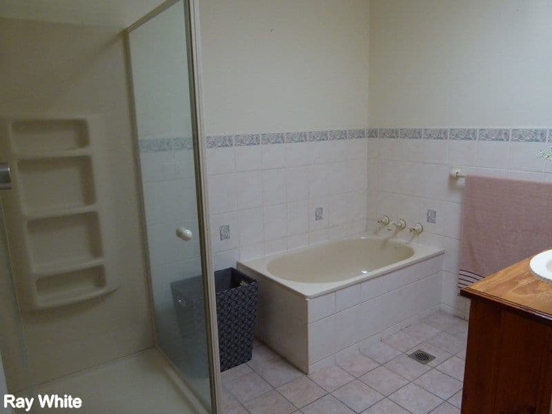 37 Hilda Street, FORBES NSW 2871, Forbes - Thumbnail 4