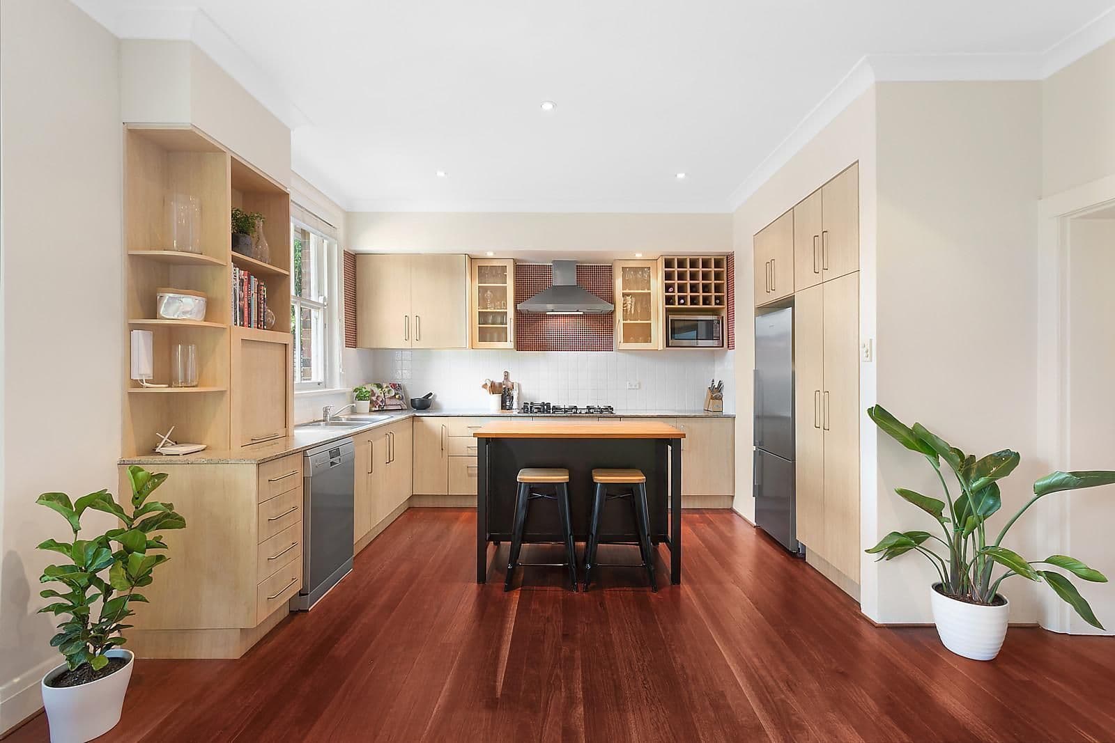 2/44 Brighton Street, Biggera Waters QLD 4216, Biggera Waters - Thumbnail 2