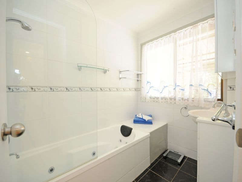 5 Streeton Court, ROTHWELL QLD 4022, Rothwell - Thumbnail 6