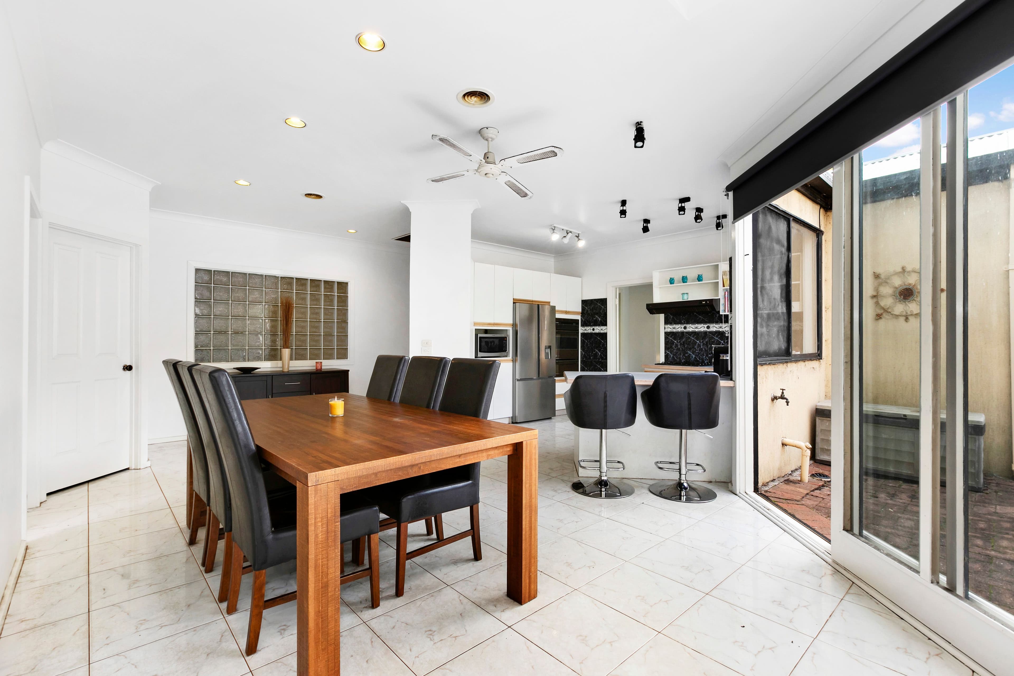 4 Helvetia Court, Frankston VIC 3199, Frankston - Thumbnail 3