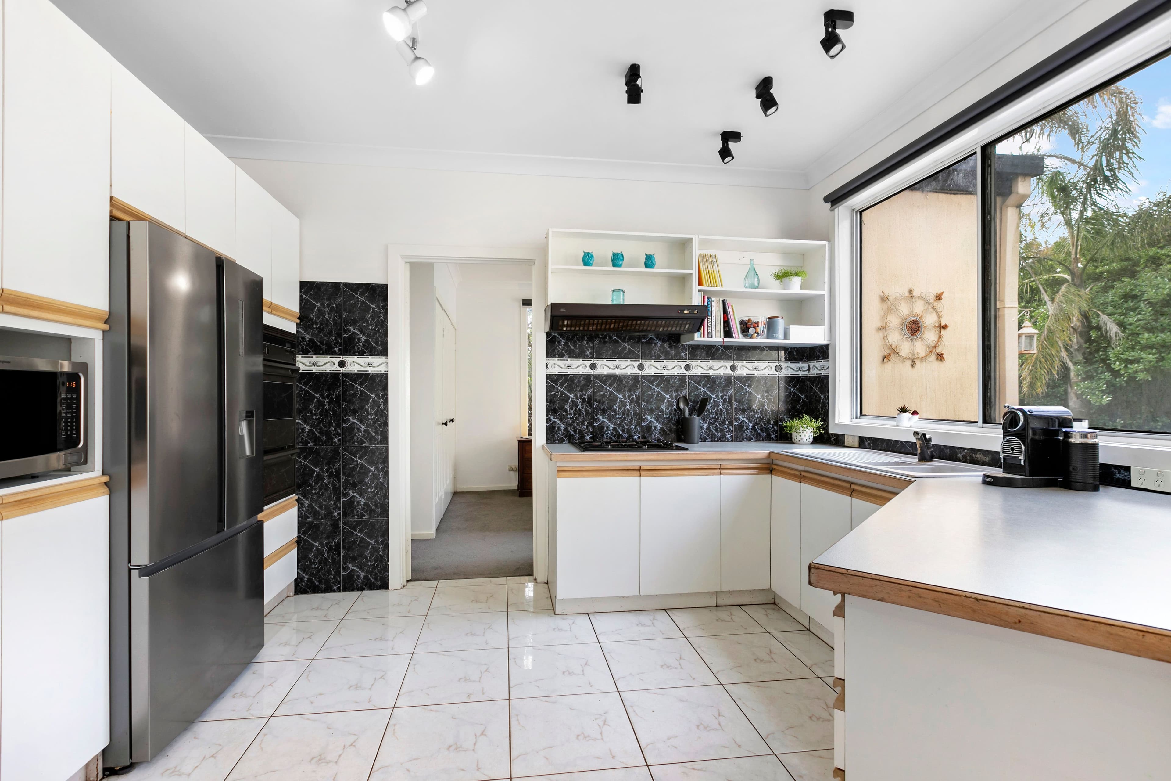 4 Helvetia Court, Frankston VIC 3199, Frankston - Thumbnail 4