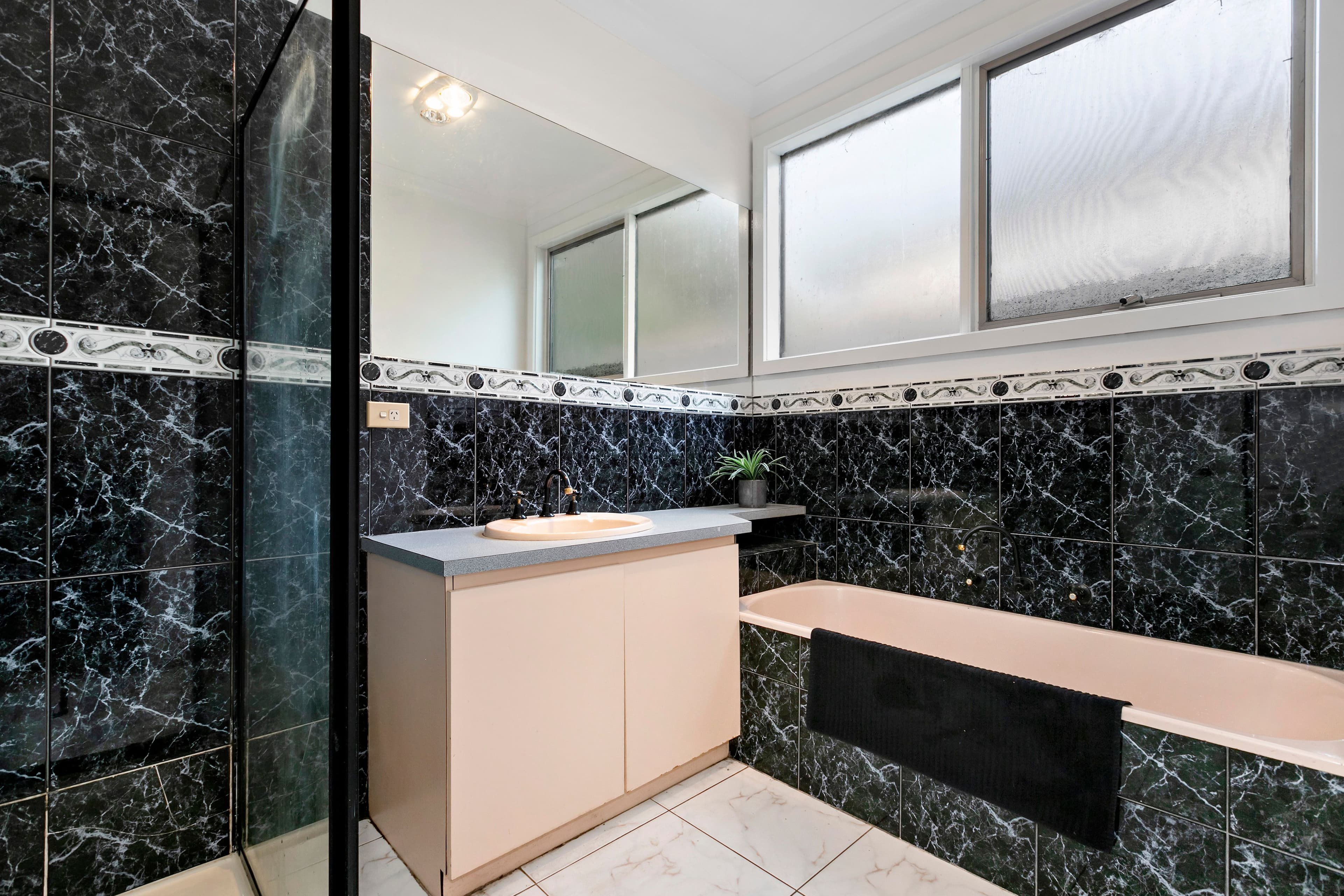 4 Helvetia Court, Frankston VIC 3199, Frankston - Thumbnail 7
