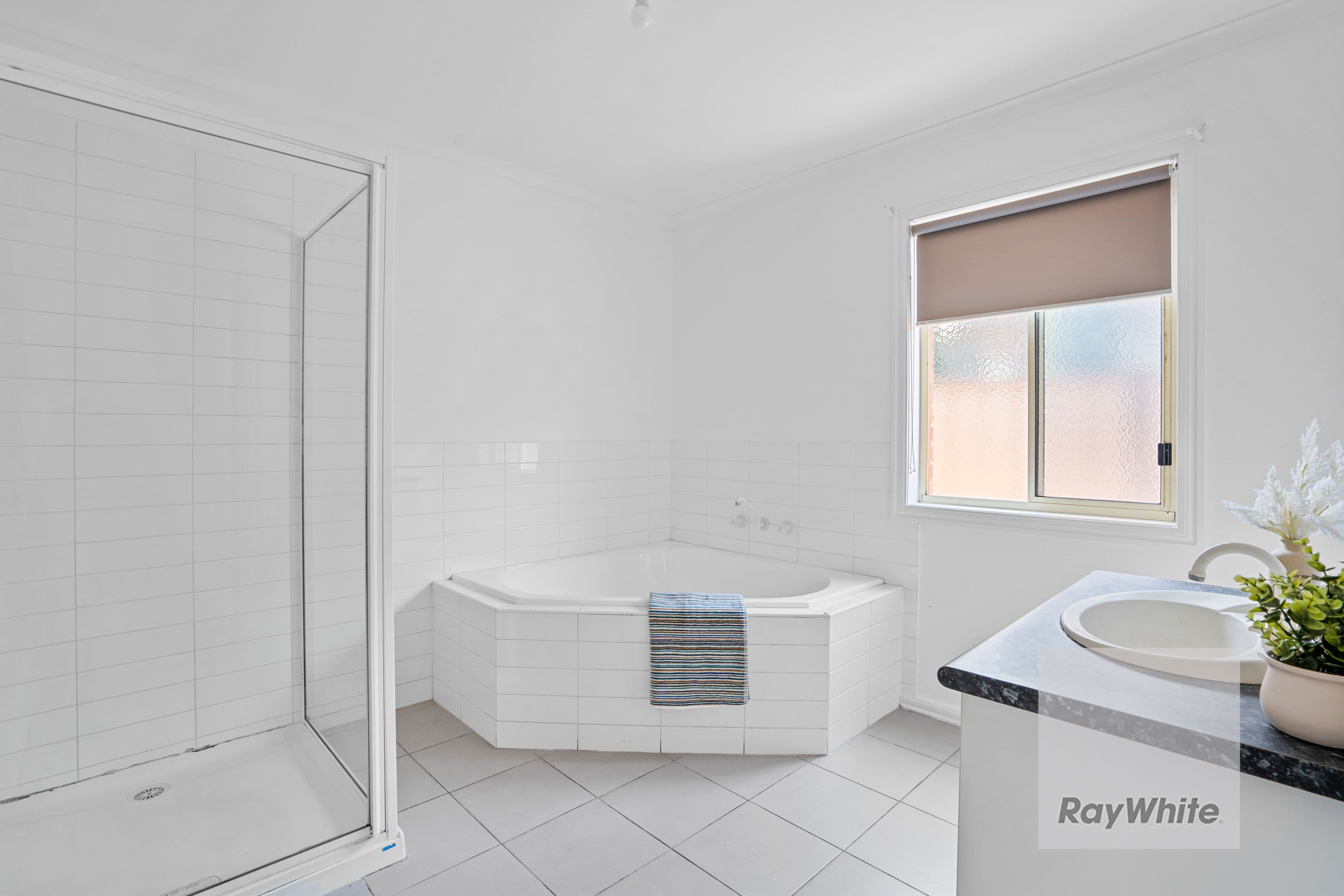 6 Priscilla Street, Burnside Heights VIC 3023, Burnside Heights - Thumbnail 6