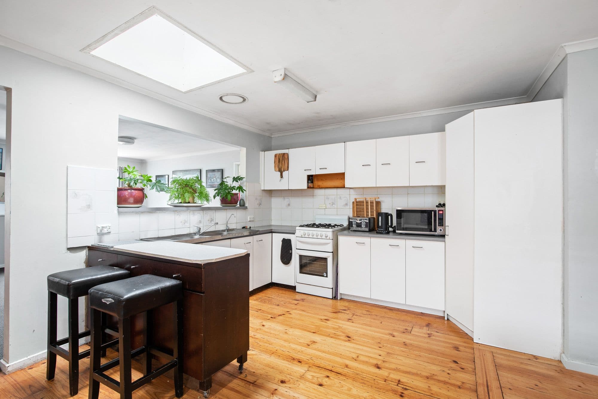 8 Iluka Drive, Werribee VIC 3030, Werribee - Thumbnail 2