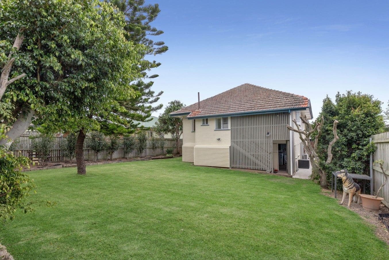 8 Midson Street, Stafford QLD 4053, Stafford - Thumbnail 2