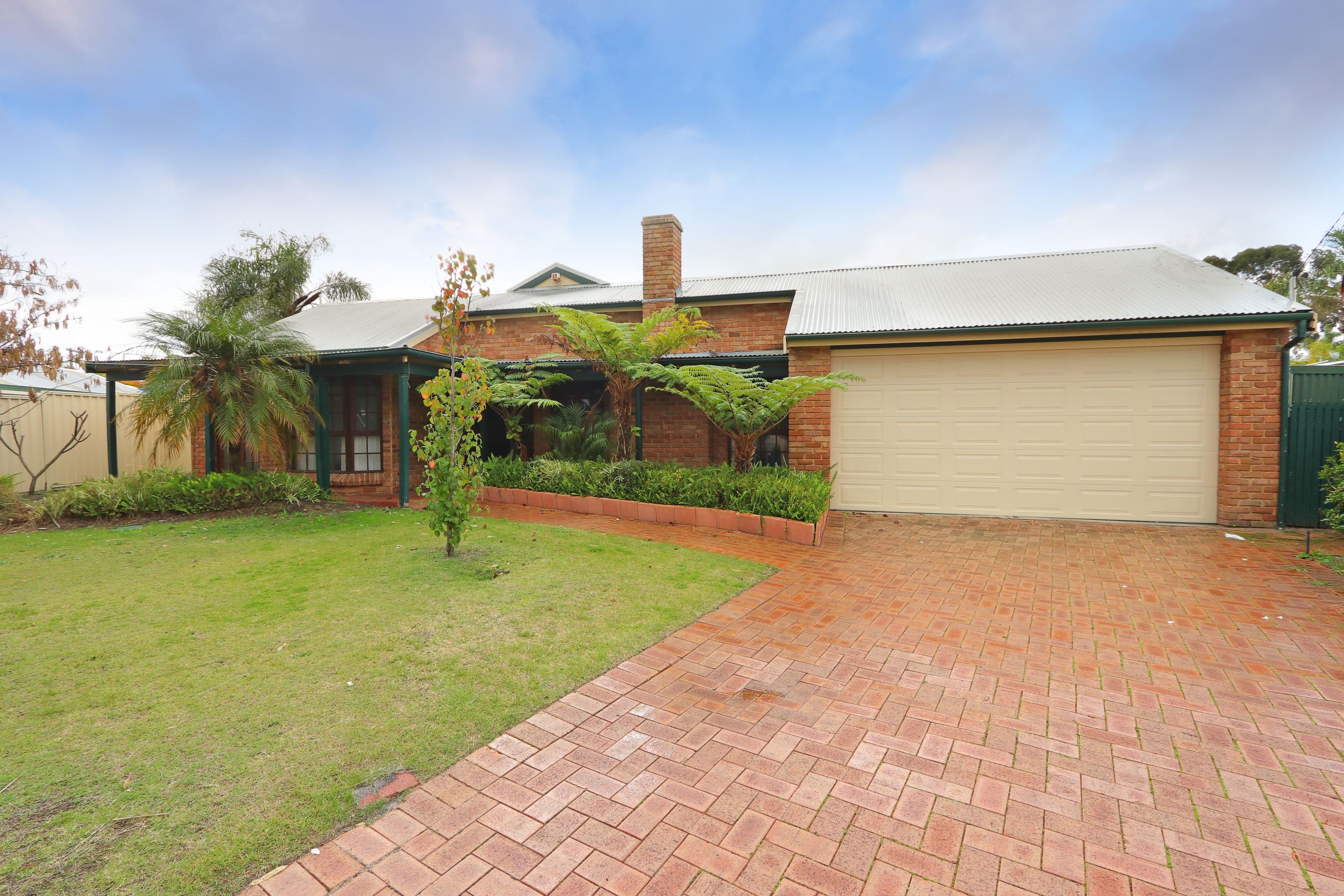 10 Alaric Court, Parkwood WA 6147, Parkwood - Thumbnail 2