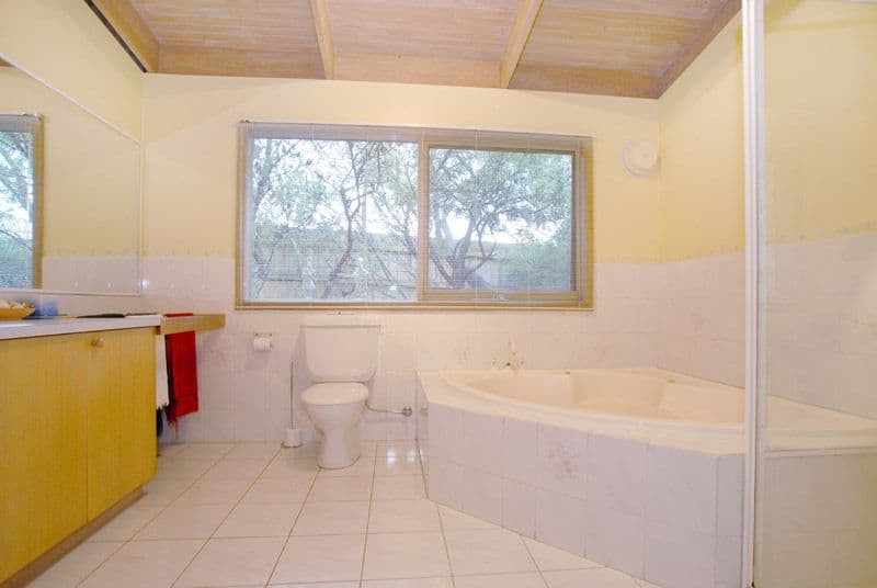 108 Forest Road, FERNTREE GULLY VIC 3156, Ferntree Gully - Thumbnail 7