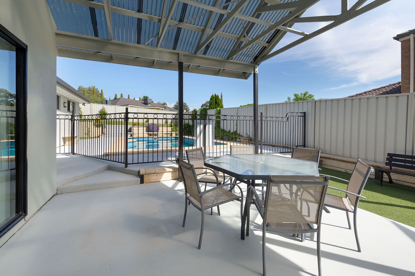 27 Mountain Way, Lavington - Thumbnail 2