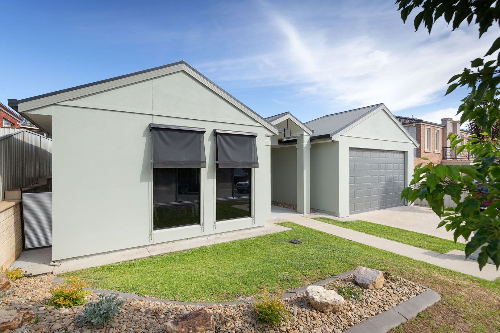 27 Mountain Way, Lavington - Thumbnail 3