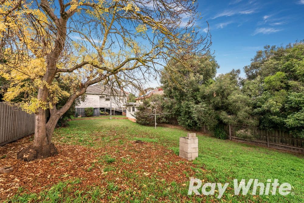 17 St Andrews Avenue, Rosanna VIC 3084, Rosanna - Thumbnail 3
