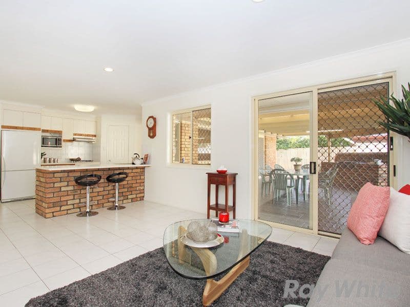 15 Allira Crescent, CARSELDINE QLD 4034, Carseldine - Thumbnail 2