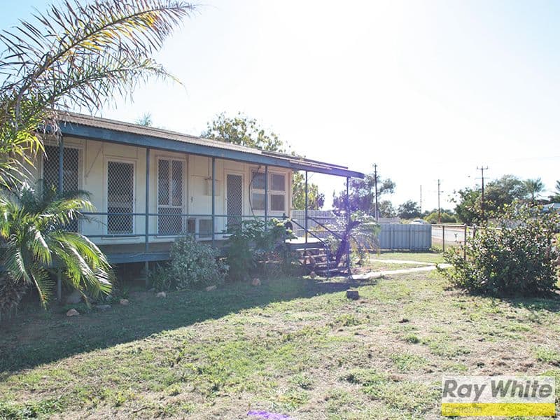 66 Third Avenue, Onslow WA 6710, Onslow - Thumbnail 4