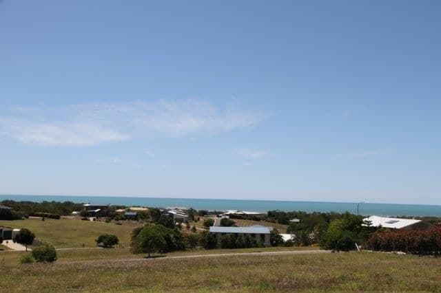 56 Mal Campbell Drive, CRAIGNISH QLD 4655, Craignish - Thumbnail 2