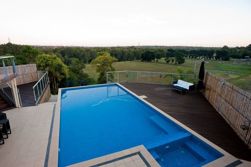 13 Mossman Drive, EAGLEMONT VIC 3084, Eaglemont - Thumbnail 2