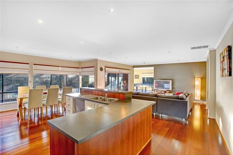 25 Two Creek Drive, EPPING VIC 3076, Epping - Thumbnail 5