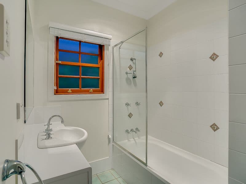 8 Norman Avenue, Norman Park QLD 4170, Norman Park - Thumbnail 6