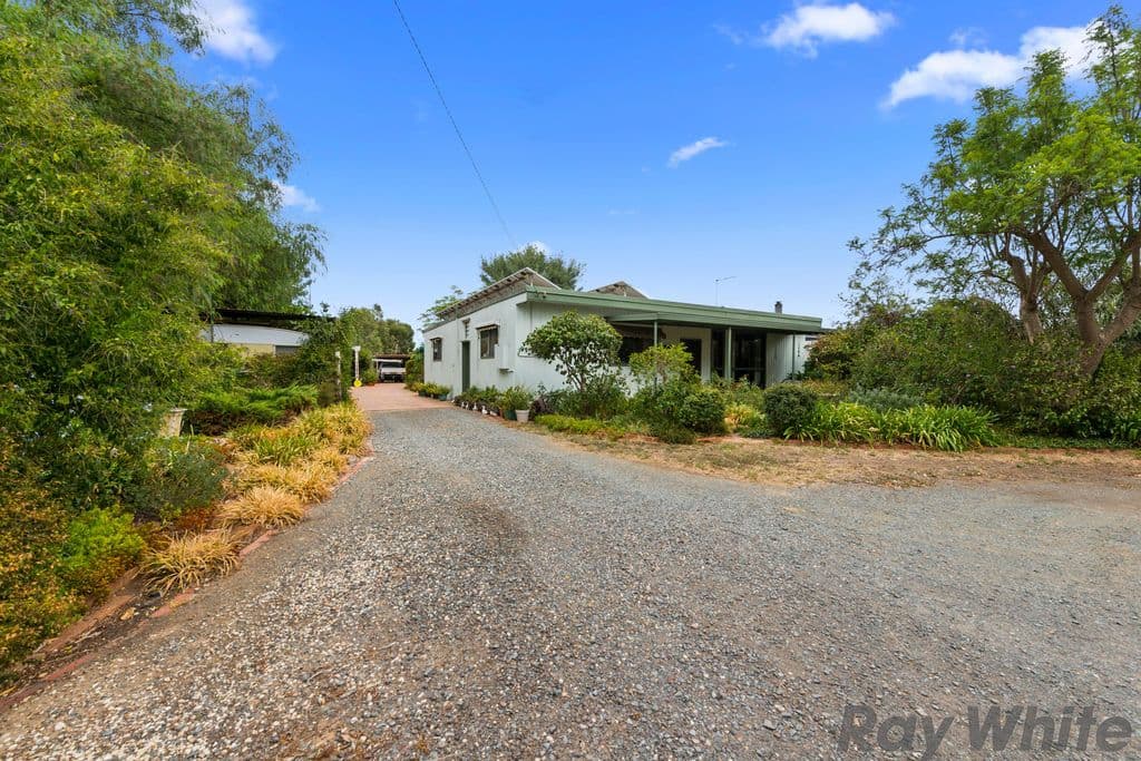 15 Savernake Road, Mulwala - Image 1