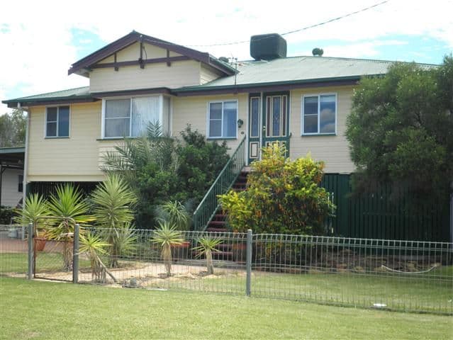 21 William Street, ROMA QLD 4455, Roma - Image 1