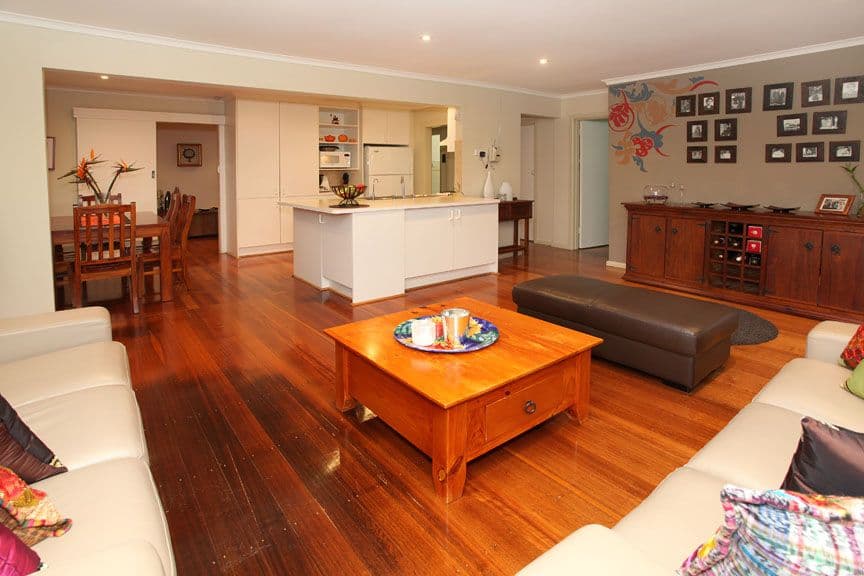 14 Kalonga Court, GLEN WAVERLEY VIC 3150, Glen Waverley - Thumbnail 2