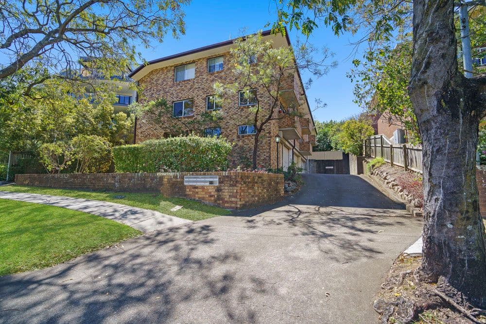 44 Underhill Avenue, Indooroopilly QLD 4068, Indooroopilly - Thumbnail 2