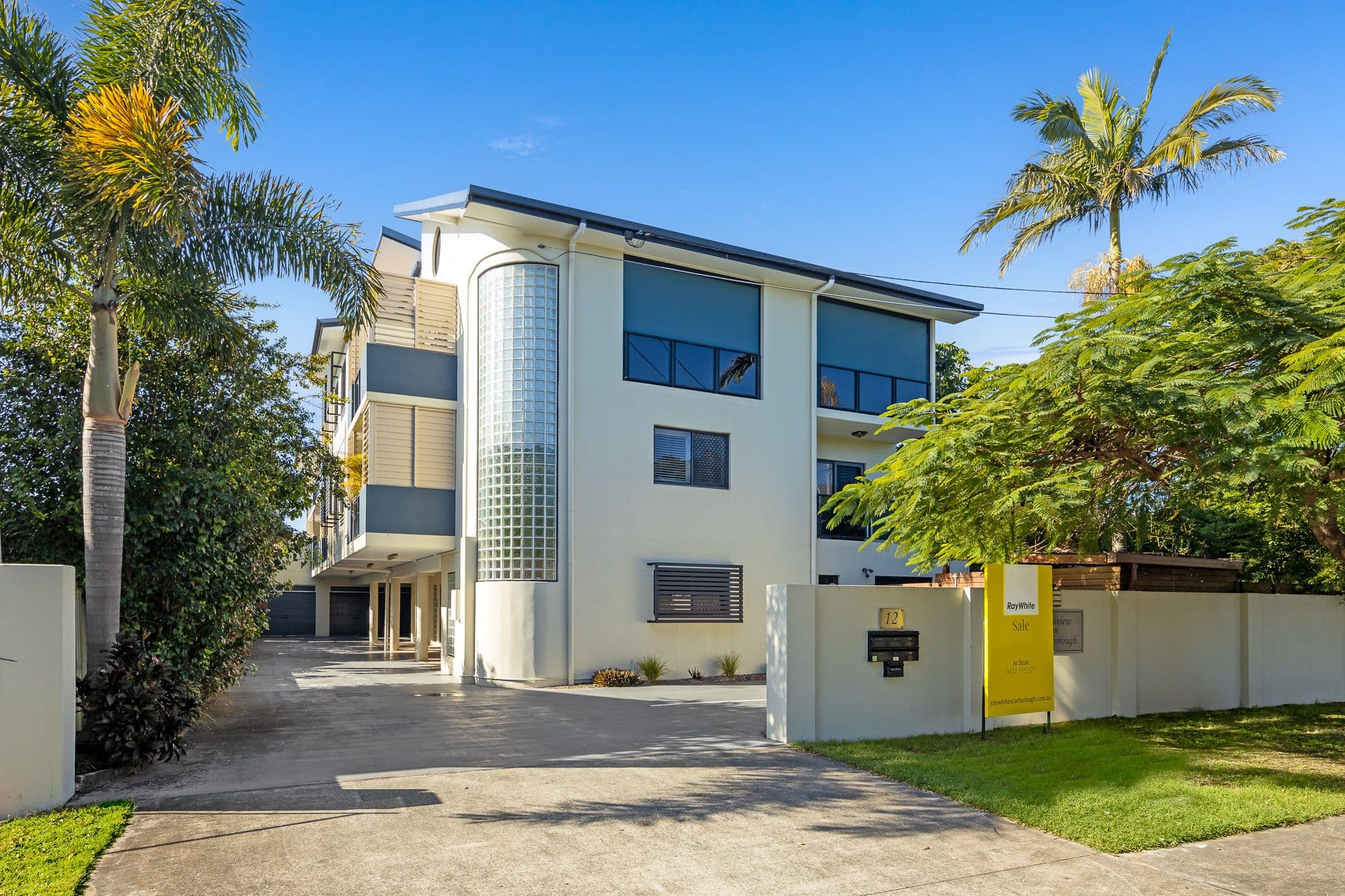 12 Landsborough Avenue, Scarborough QLD 4020, Scarborough - Thumbnail 3