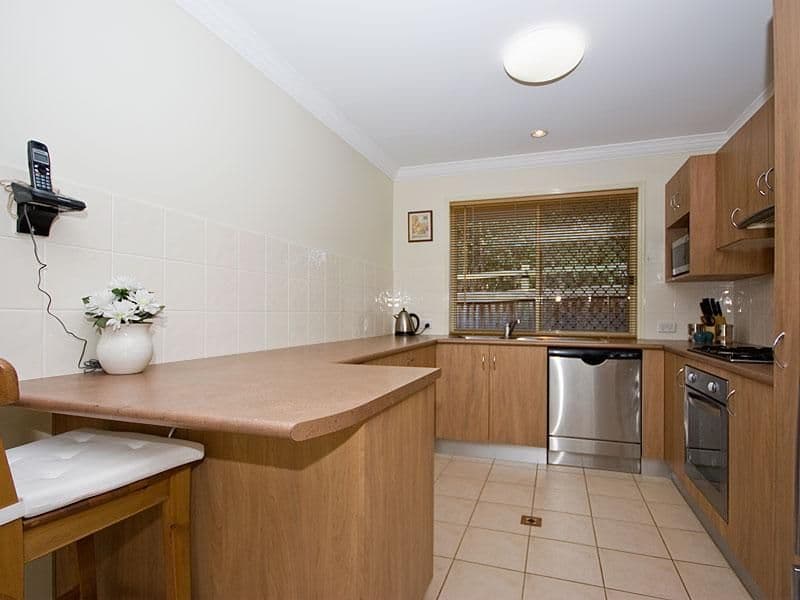 92 Jubilee Avenue, FOREST LAKE QLD 4078, Forest Lake - Thumbnail 3