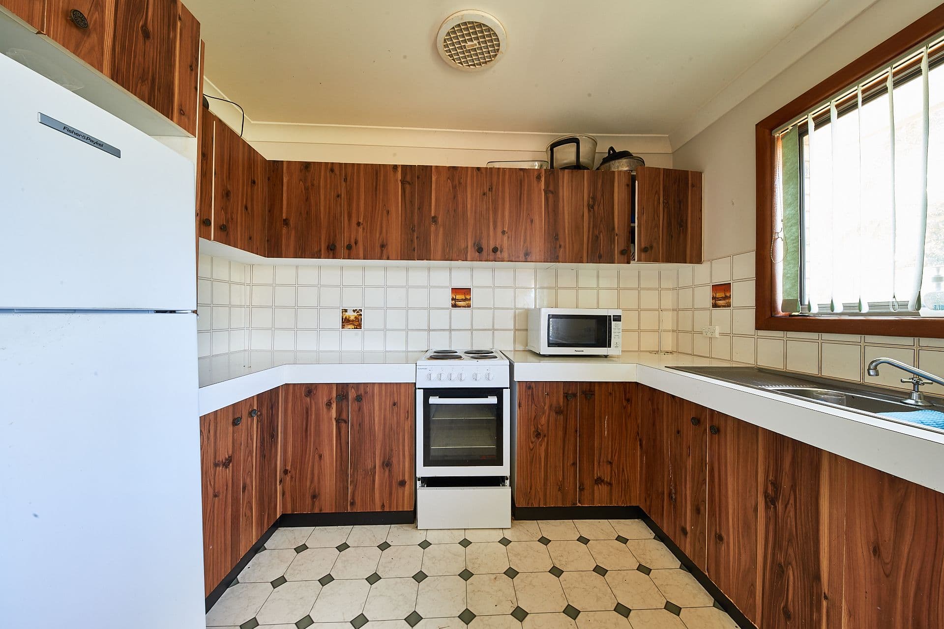12 Driver Avenue, Mollymook Beach NSW 2539, Mollymook Beach - Thumbnail 4