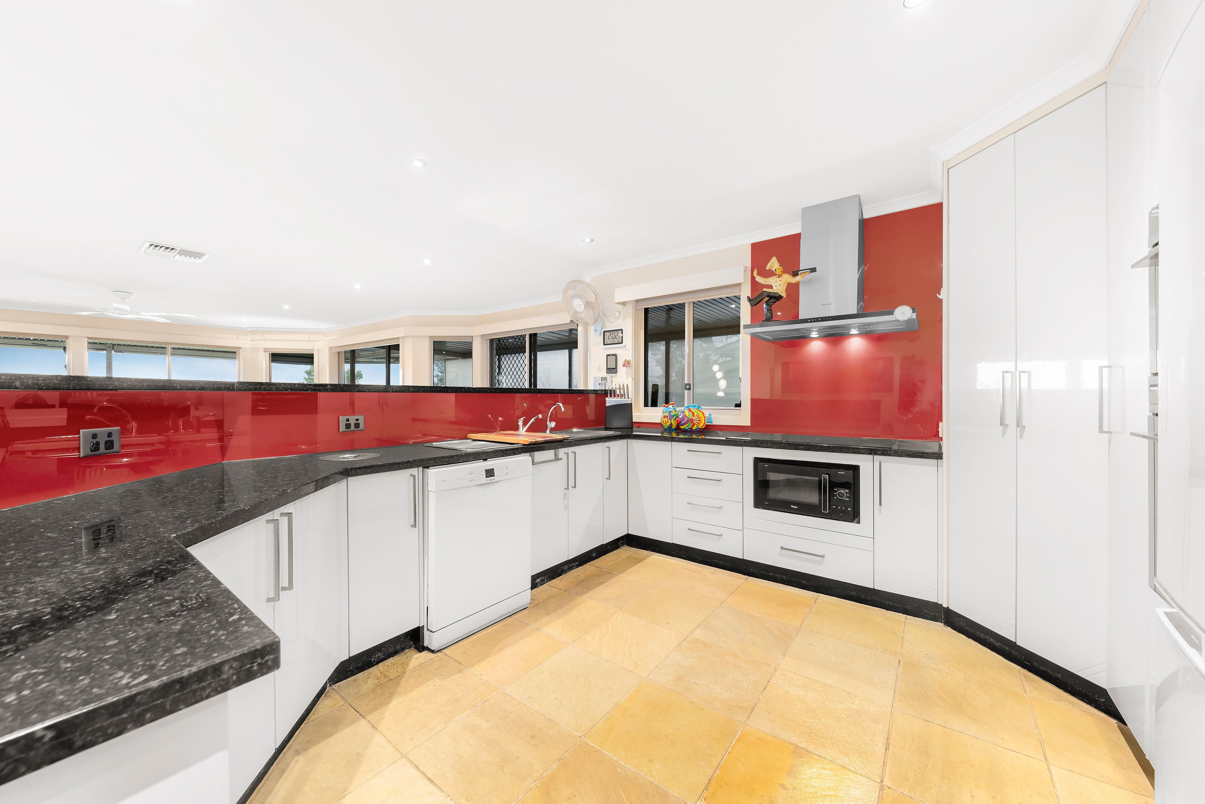 9 Ormonde Road, Ferntree Gully VIC 3156, Ferntree Gully - Thumbnail 2