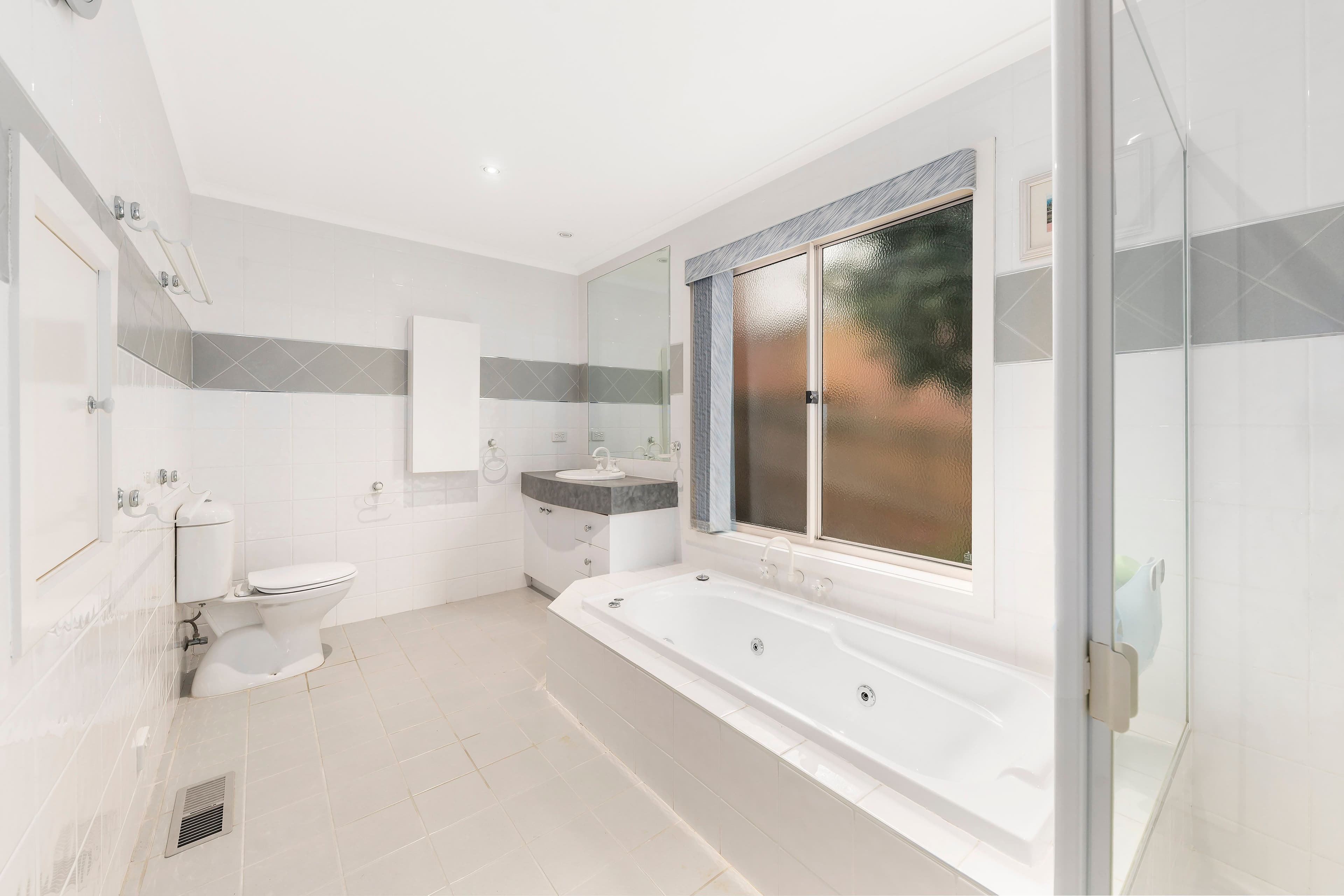 9 Ormonde Road, Ferntree Gully VIC 3156, Ferntree Gully - Thumbnail 6