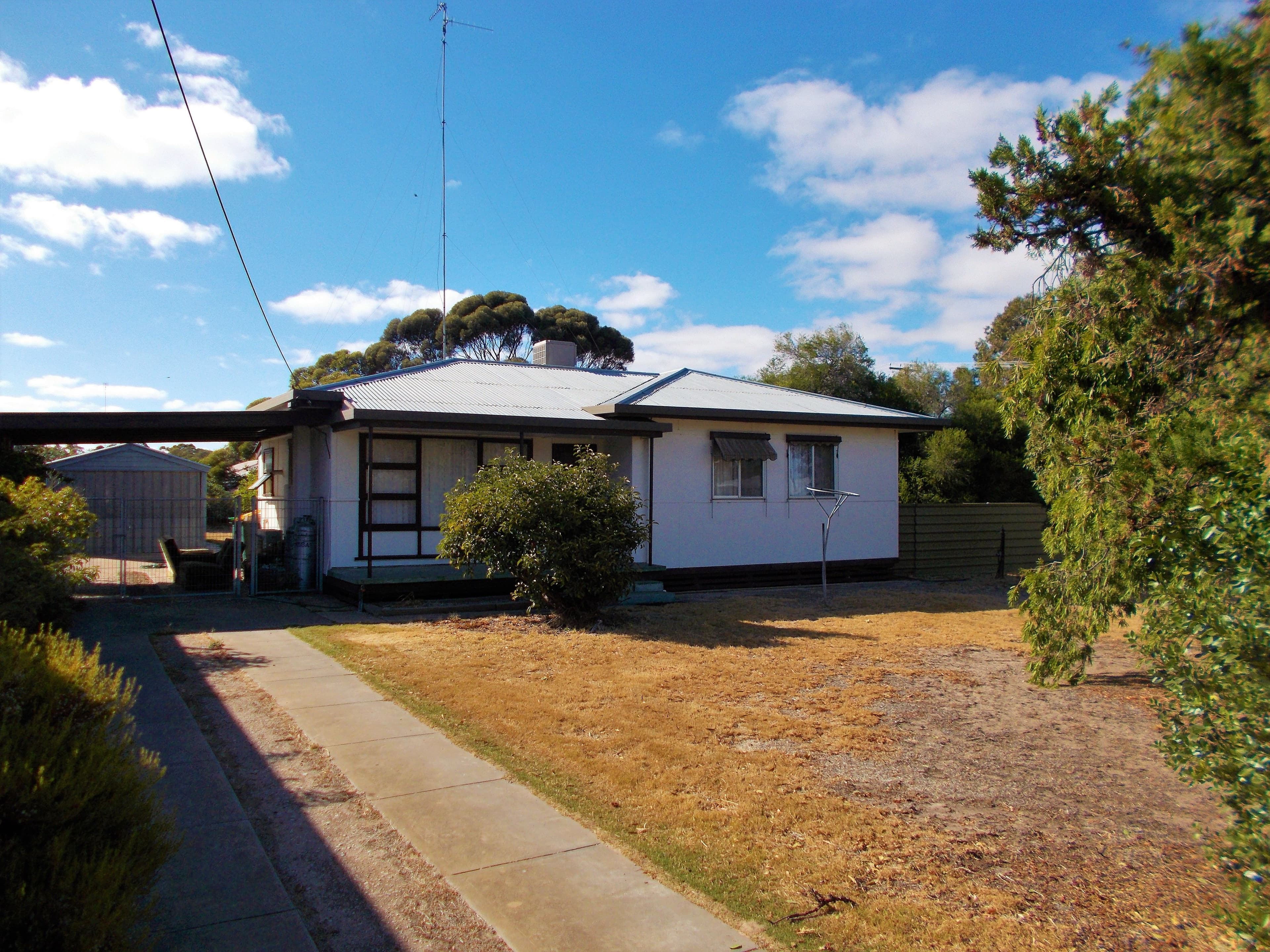 24 Salom Street, Bordertown SA 5268, Bordertown - Thumbnail 2