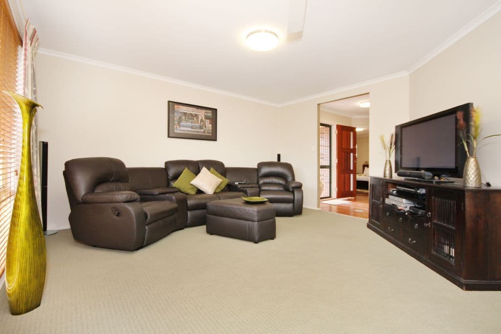 19 Stockman Crescent, MUDGEERABA QLD 4213, Mudgeeraba - Thumbnail 7