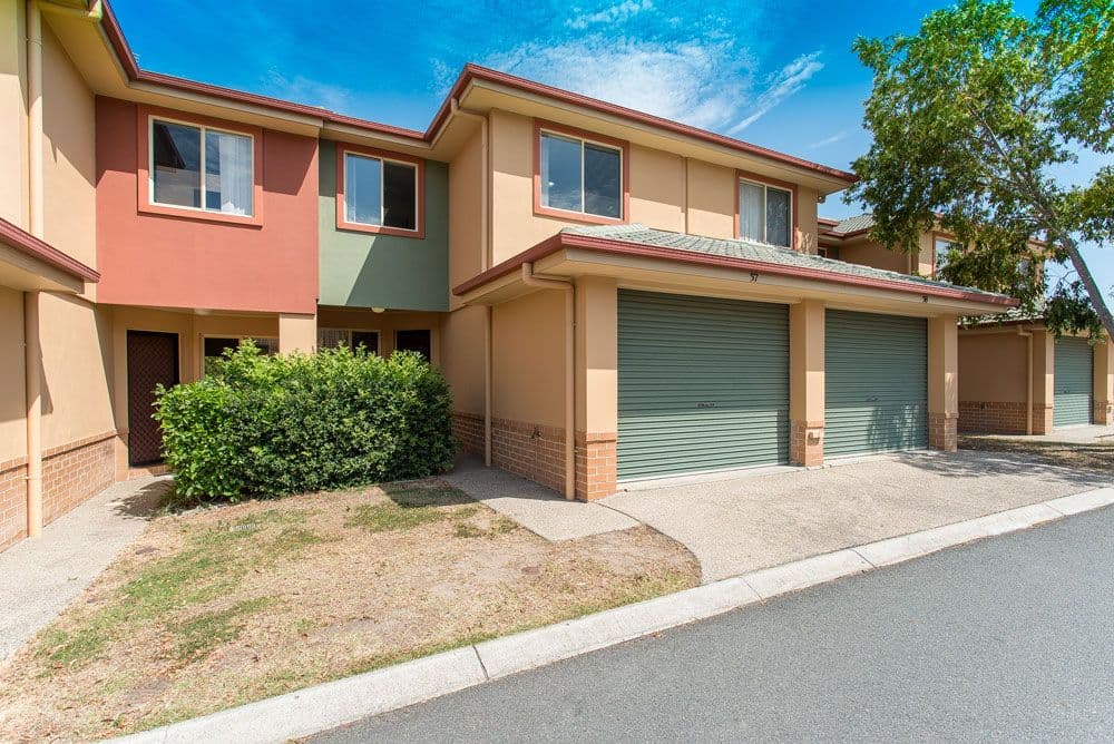 56 Coora Street, Wishart QLD 4122, Wishart - Thumbnail 2