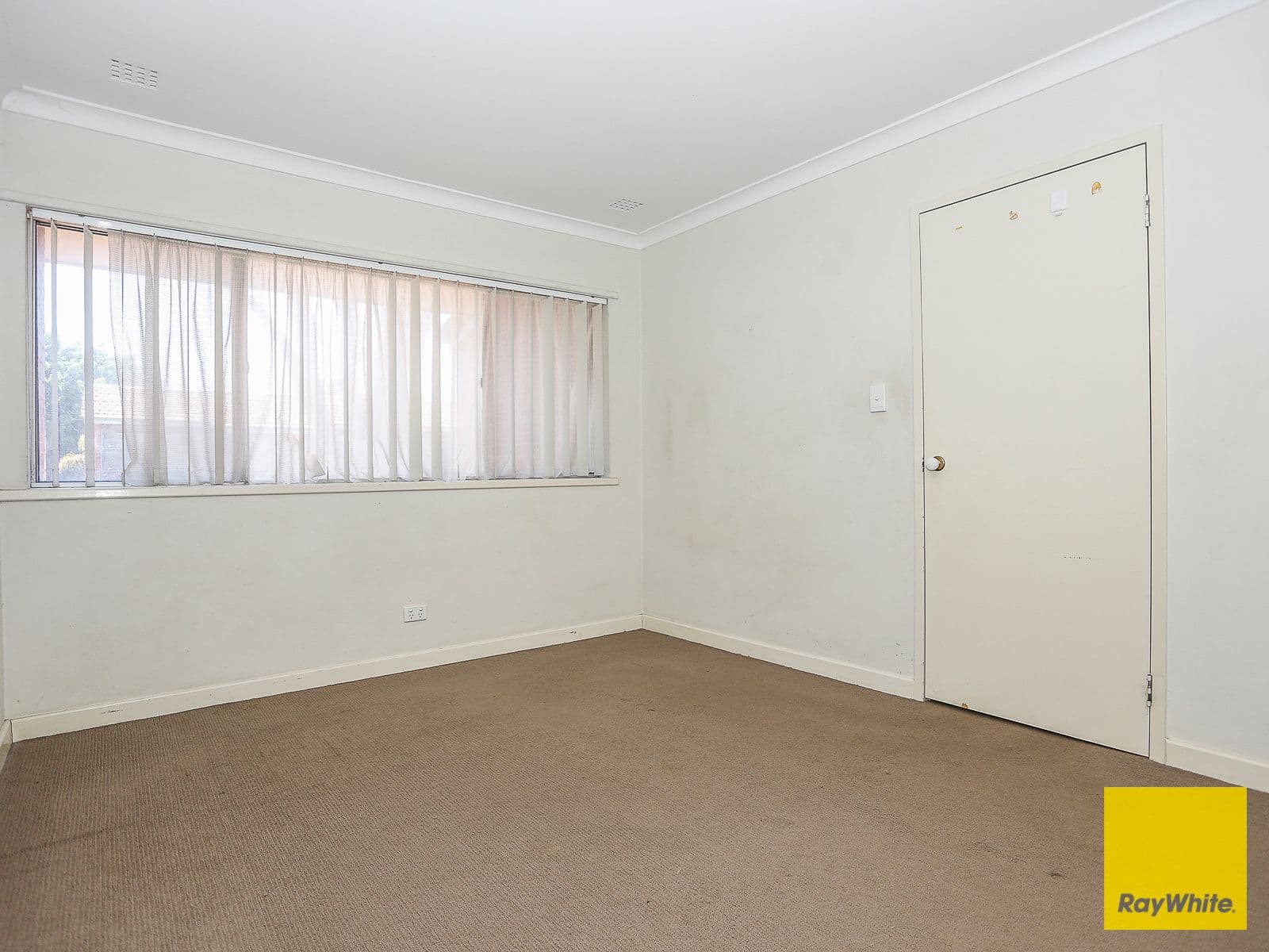 16c Casserley Avenue, Girrawheen WA 6064, Girrawheen - Thumbnail 6