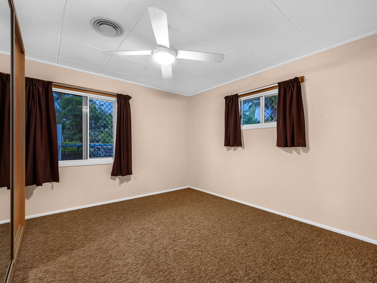 43 Hunter Street, Woodridge QLD 4114, Woodridge - Thumbnail 8