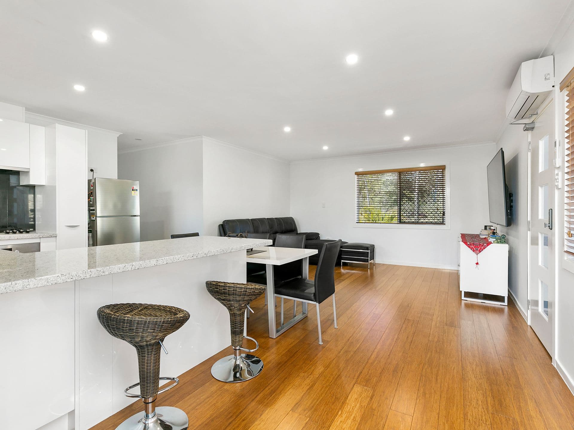 193 Redbank Plains Road, Bellbird Park QLD 4300, Bellbird Park - Thumbnail 4