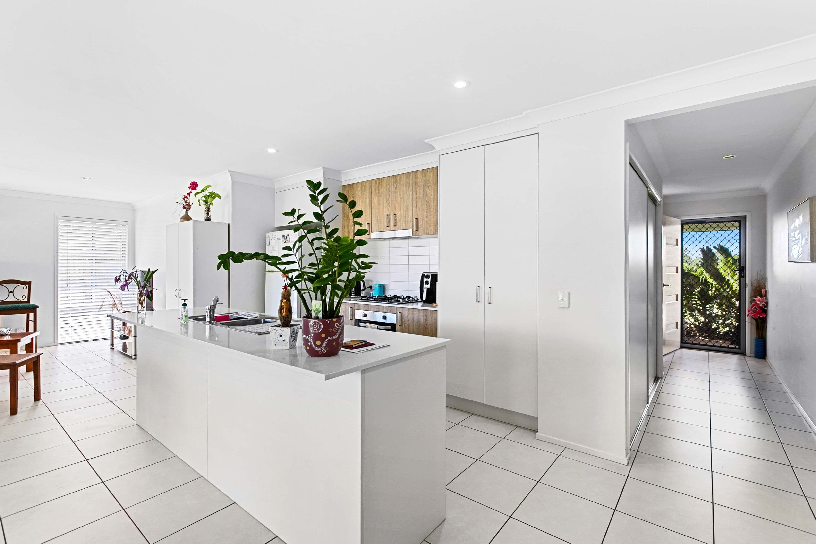 16 Poole Road, Urraween QLD 4655, Urraween - Thumbnail 2
