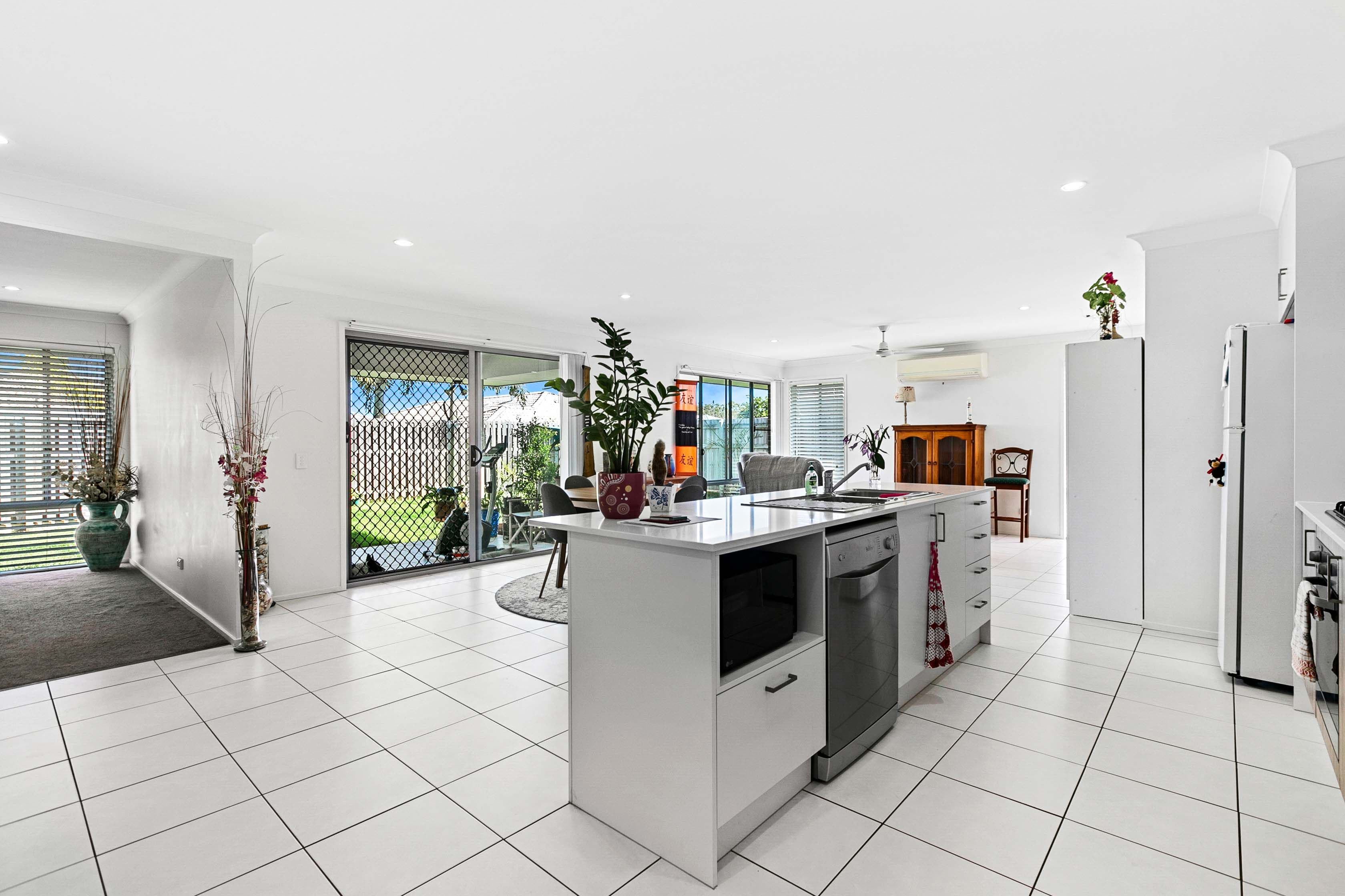 16 Poole Road, Urraween QLD 4655, Urraween - Thumbnail 4