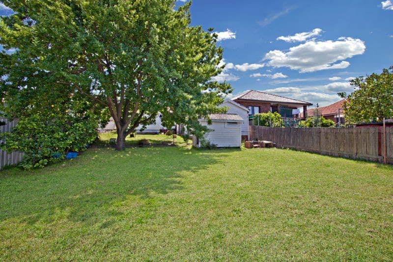 10 Flers Avenue, EARLWOOD NSW 2206, Earlwood - Thumbnail 2