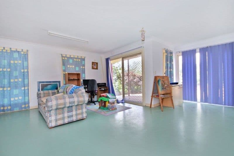 22 Hersden Court, BONOGIN QLD 4213, Bonogin - Thumbnail 2