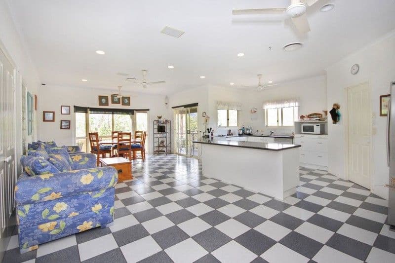 22 Hersden Court, BONOGIN QLD 4213, Bonogin - Thumbnail 5