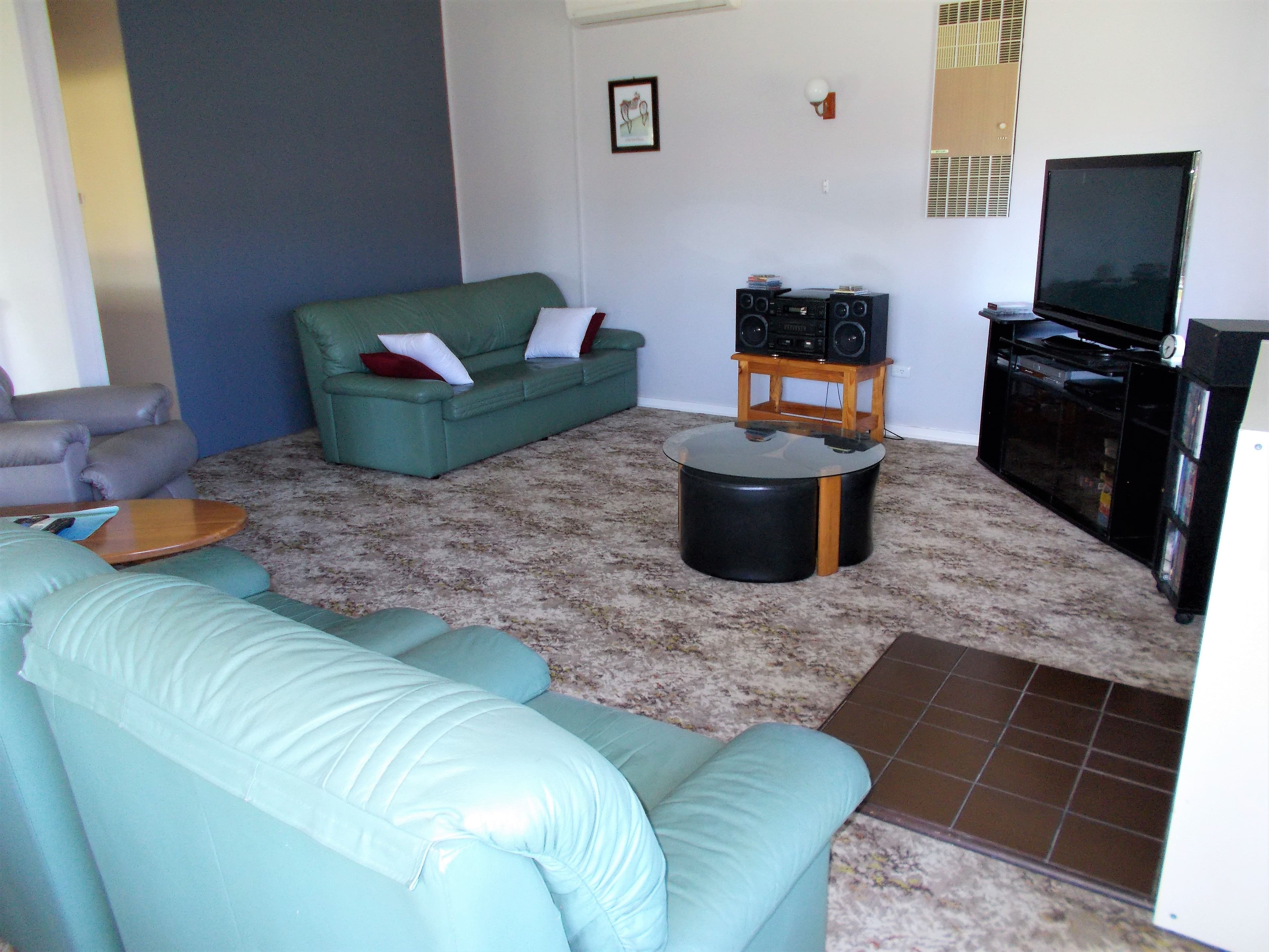 9 Eveline Street, Bordertown SA 5268, Bordertown - Thumbnail 2