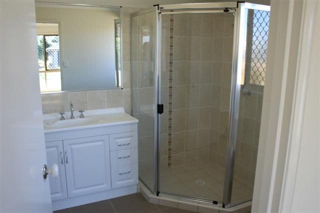 8 Lennox Close, MANLY WEST QLD 4179, Manly West - Thumbnail 5