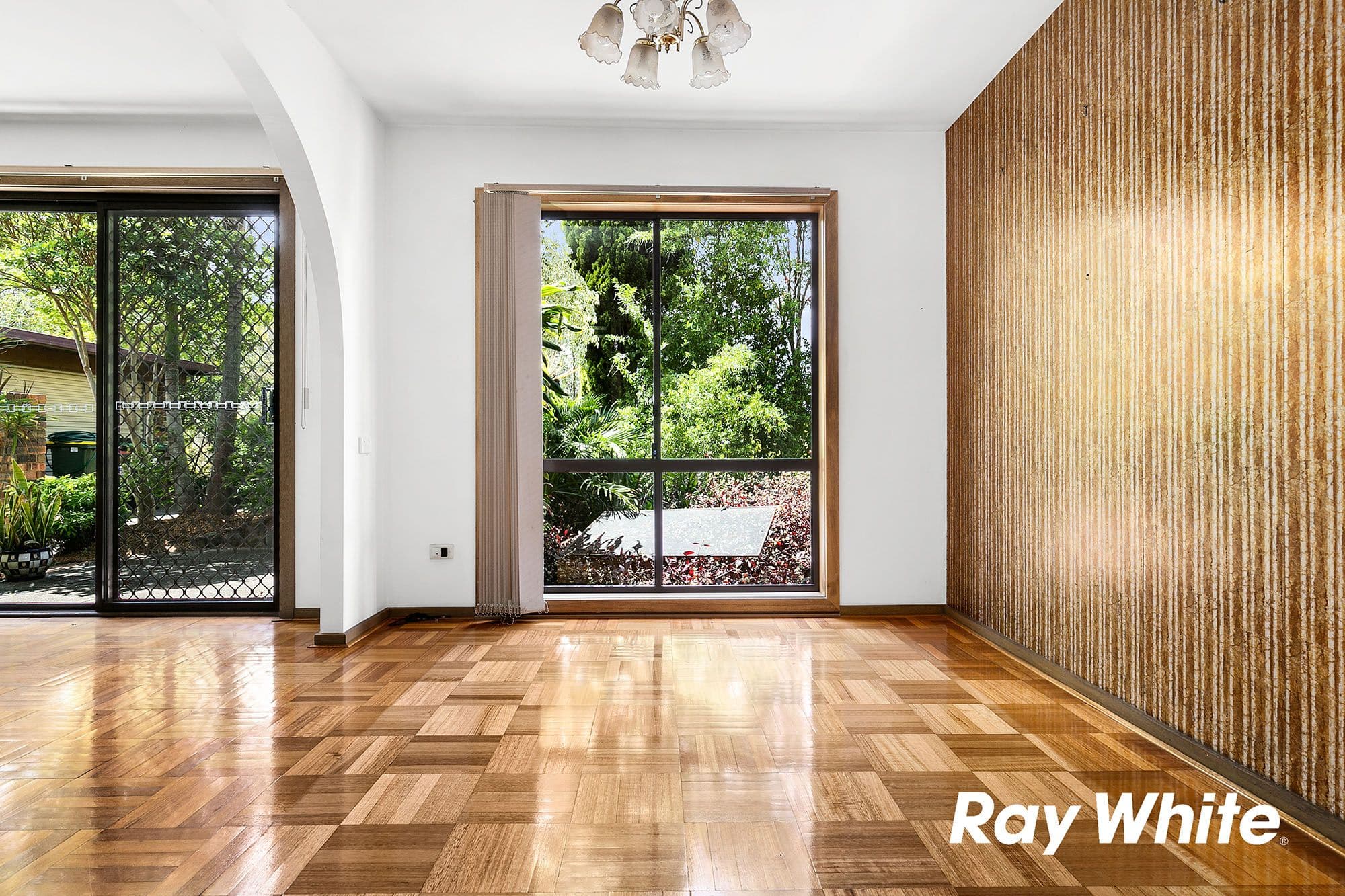 12 Washington Place, Castle Hill - Thumbnail 4