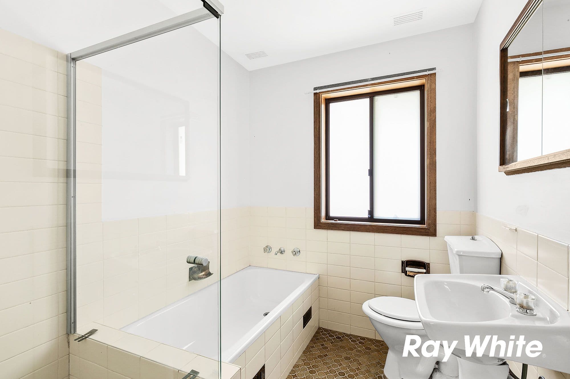 12 Washington Place, Castle Hill - Thumbnail 8