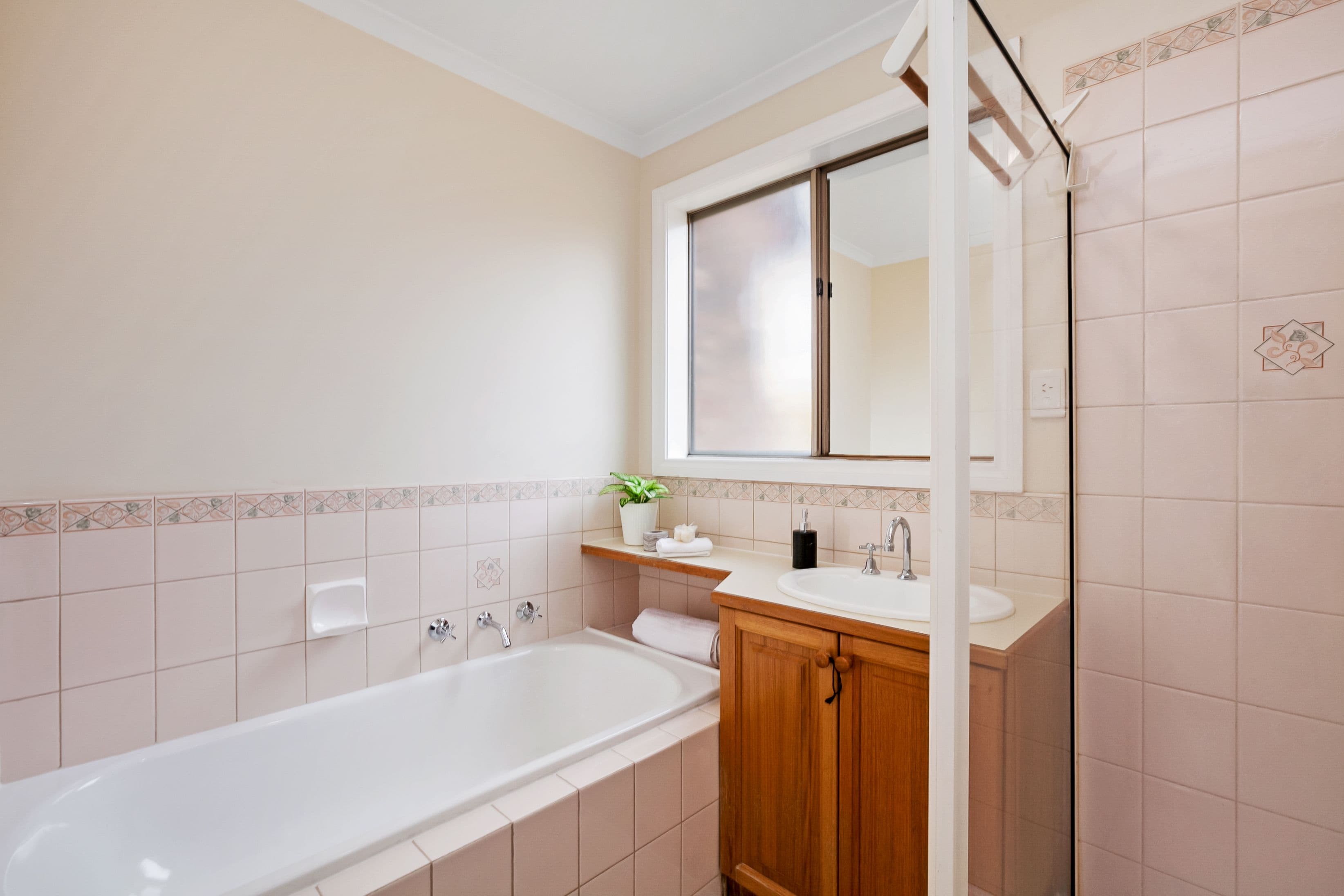 4 Cawley Court, Mill Park VIC 3082, Mill Park - Thumbnail 6