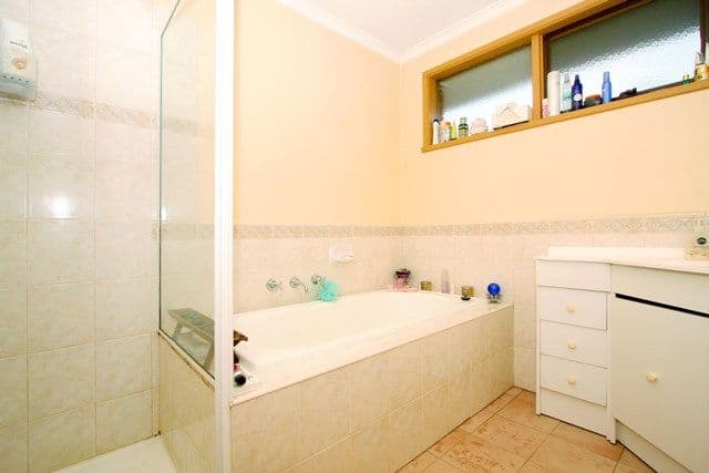 107A Pallant Avenue, RESERVOIR VIC 3073, Reservoir - Thumbnail 5