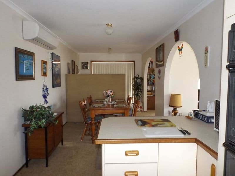 4 Joseph Street, Batehaven - Thumbnail 5