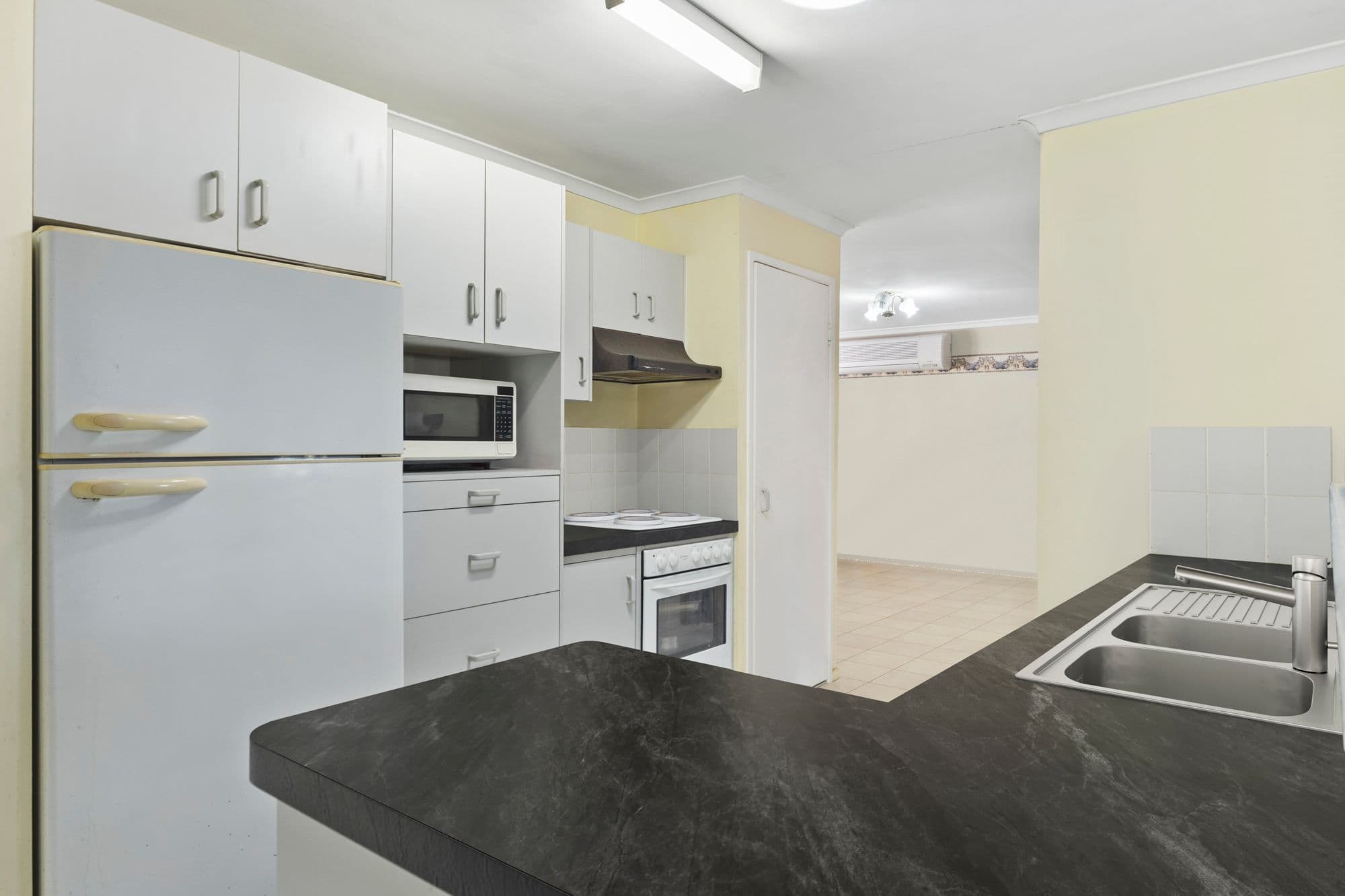 14 Hampshire Court, Kippa-Ring QLD 4021, Kippa-Ring - Thumbnail 7