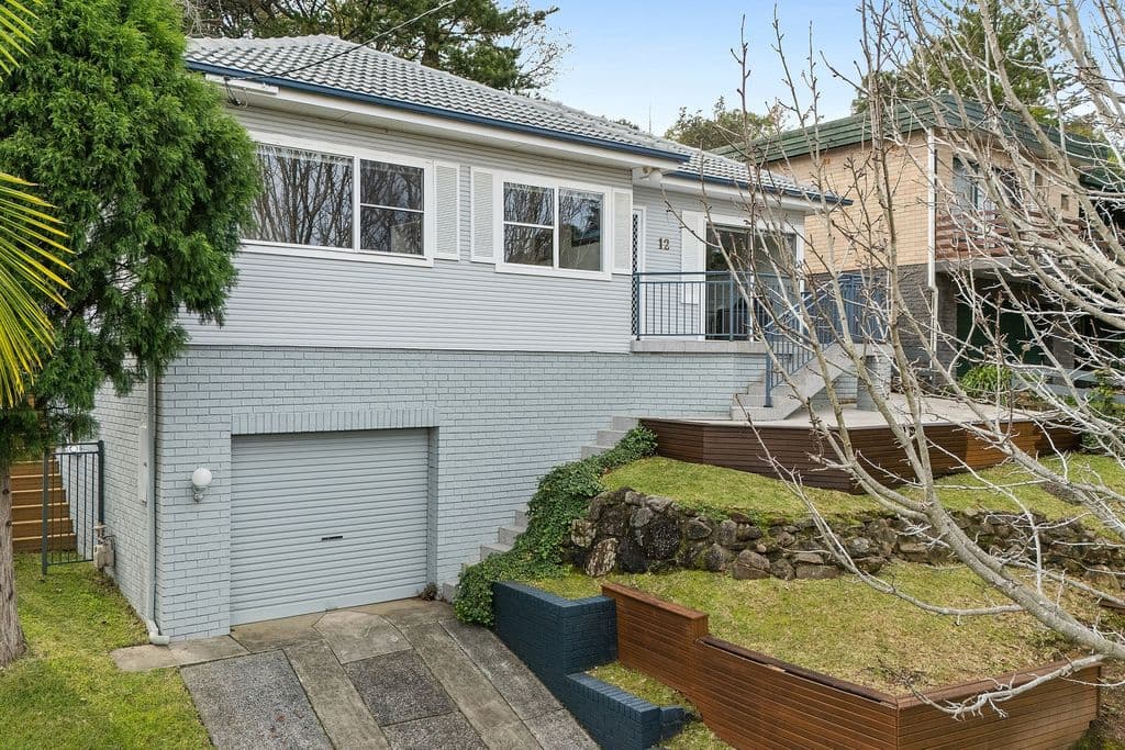 12 Morandoo Avenue, Mount Keira - Image 1