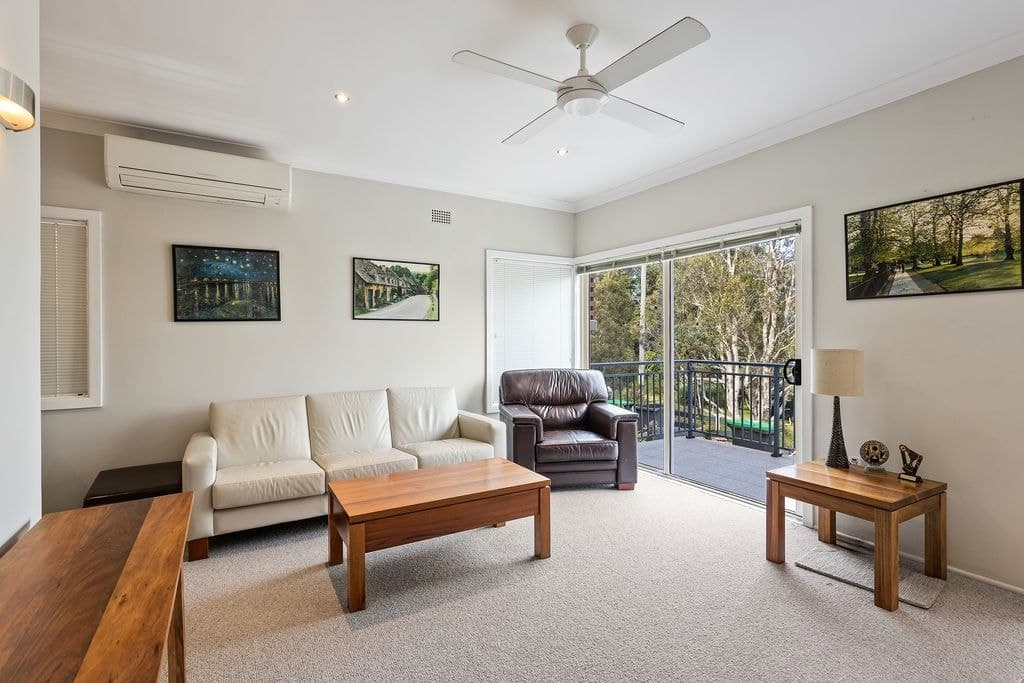 12 Morandoo Avenue, Mount Keira - Thumbnail 3